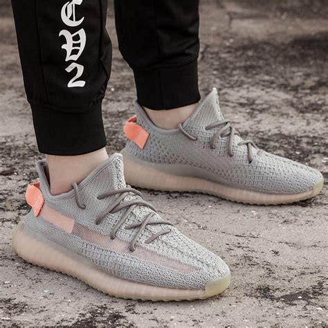 Yeezy 350 v2 women's